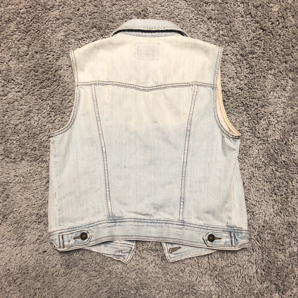 Forever 21 Distressed Jean Vest - Picture 4 of 4